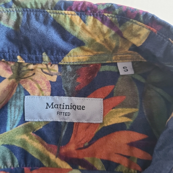MATINIQUE Tropical Floral Men's Button Down Shirt - Picture 3 of 12